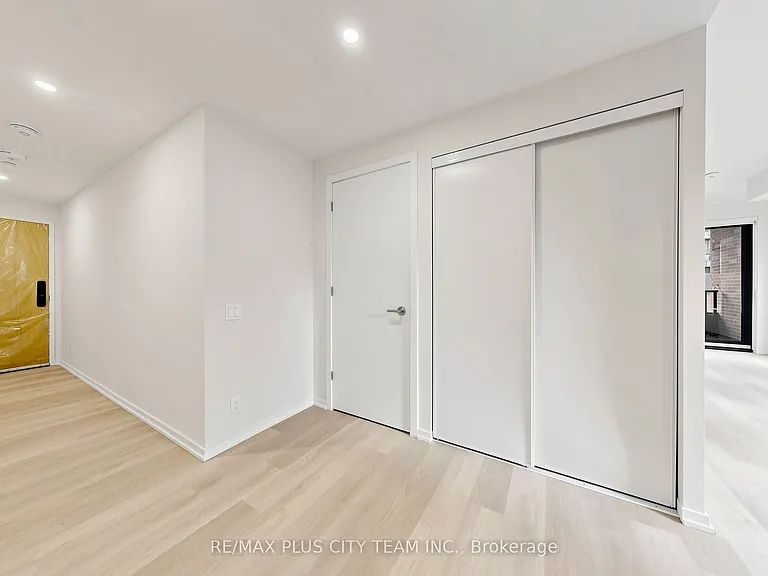 109 Erskine Ave #509 — Photo 2