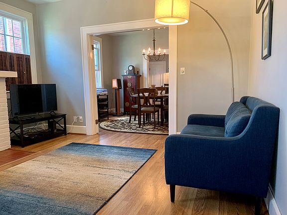4th image of 110 W 18th St