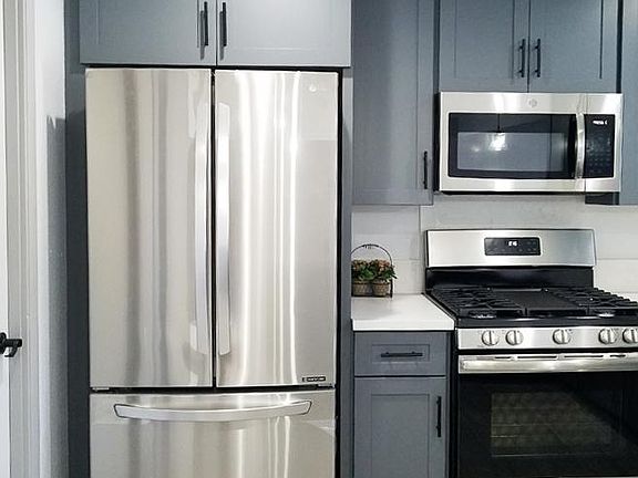4th image of 432 E Cornell Dr