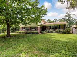 8472 Lynda Sue Ln E, Jacksonville, FL 32217