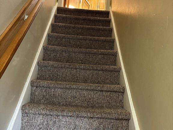 2nd image of 1043 Elmont Rd Floor 2