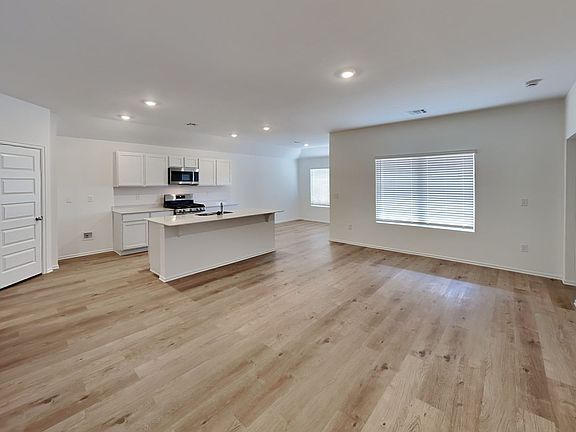 5th image of 16208 Harvester Dr