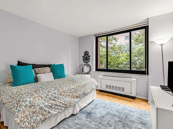 300 Albany St APT 3K, New York, NY 10280 | Zillow