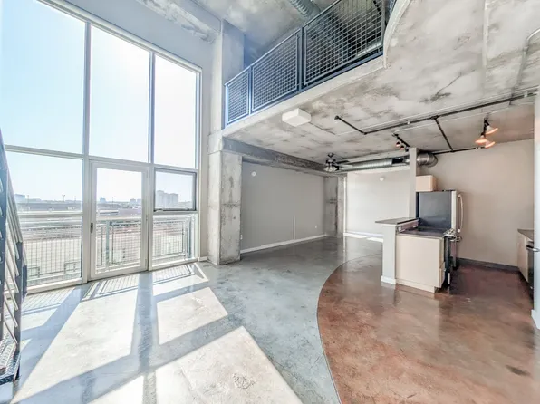 2000 Bagby St APT 7417, Houston, TX 77002