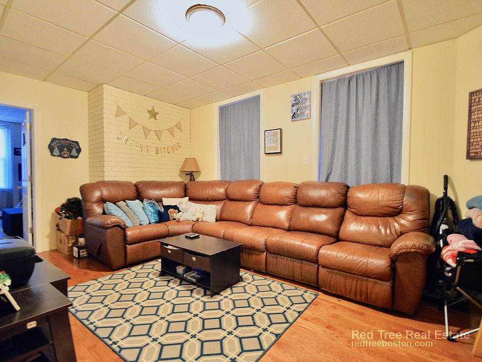 2nd image of 133 Cottage St APT 2E