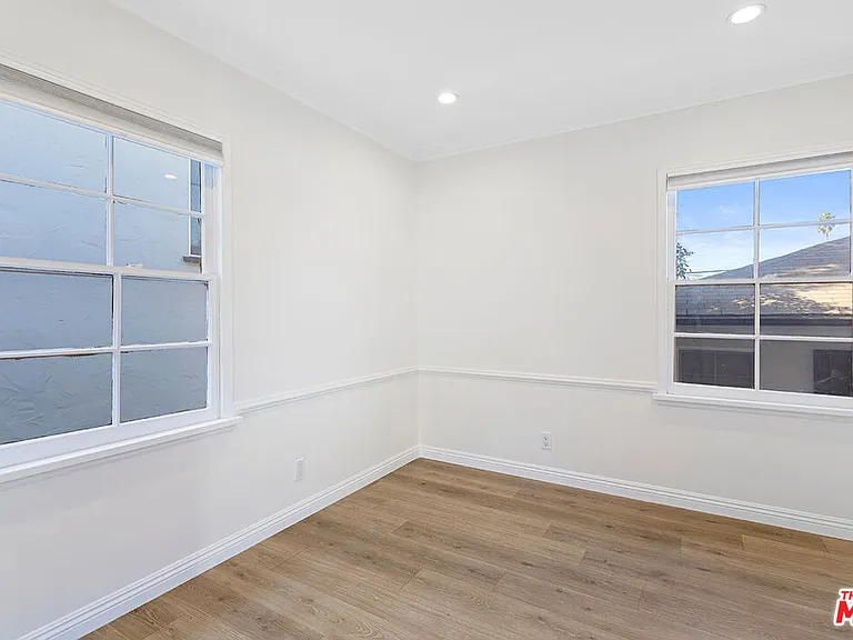 345 N Sycamore Ave #349 — Photo 6