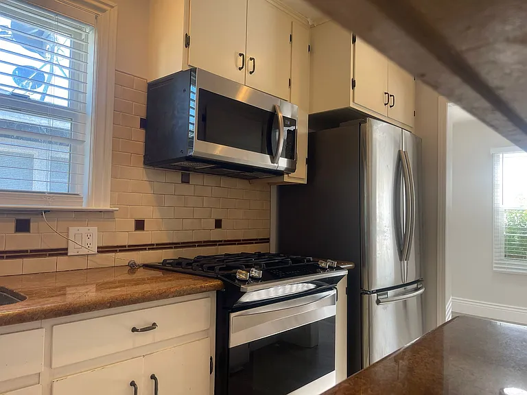 392 Menker Ave #1 — Photo 1