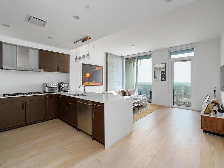 301 West Ave #3806 — Photo 3