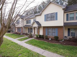 31 Hard Wood Dr, Hampton, VA 23666