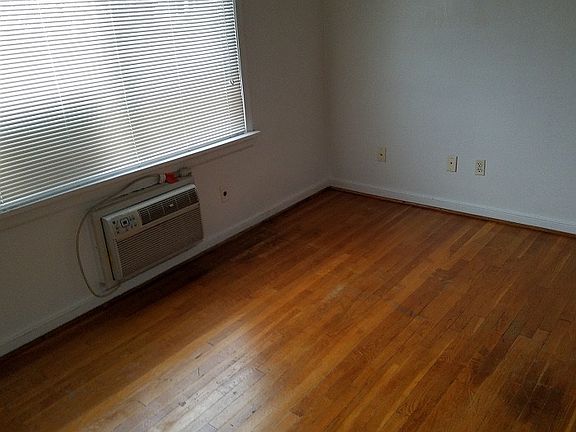 3rd image of 3203 Lamb Ave #A