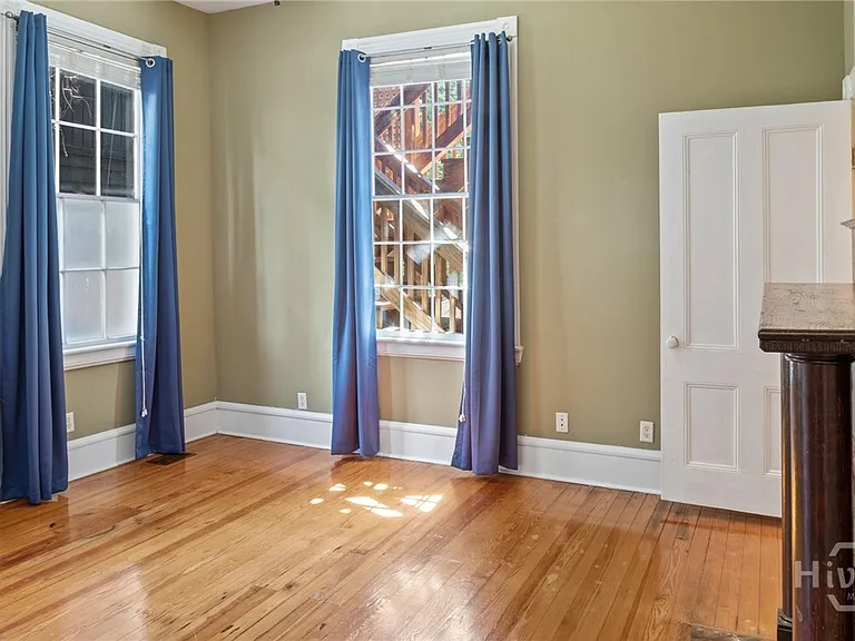 15 E Jones St #1B — Photo 12