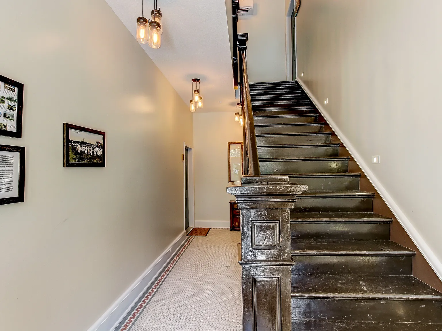 115 West 2nd Street - 3 — Photo 3