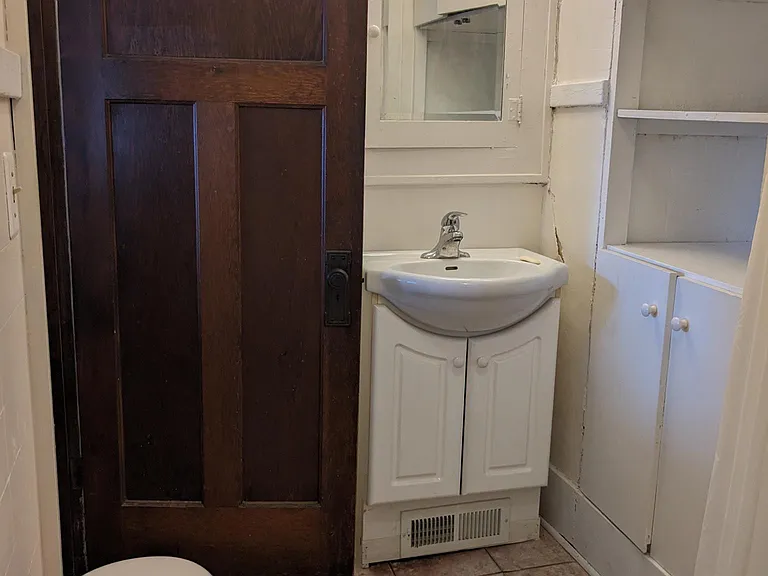 1606 Muscatine Ave #3 — Photo 9