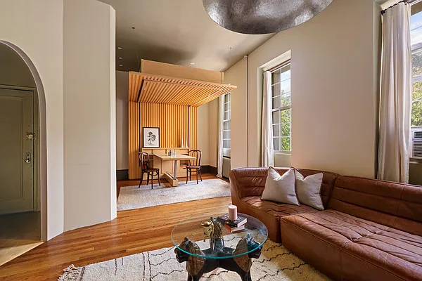 Living room, photo 1