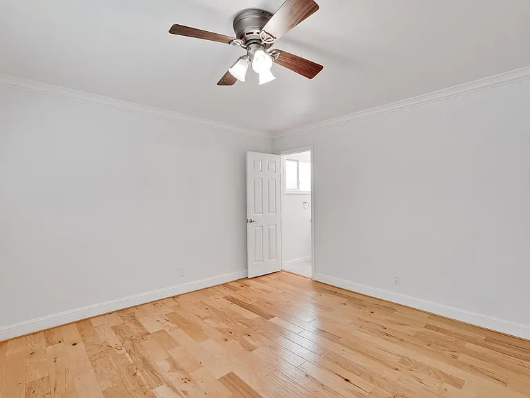 3228 Woodmont Dr — Photo 15
