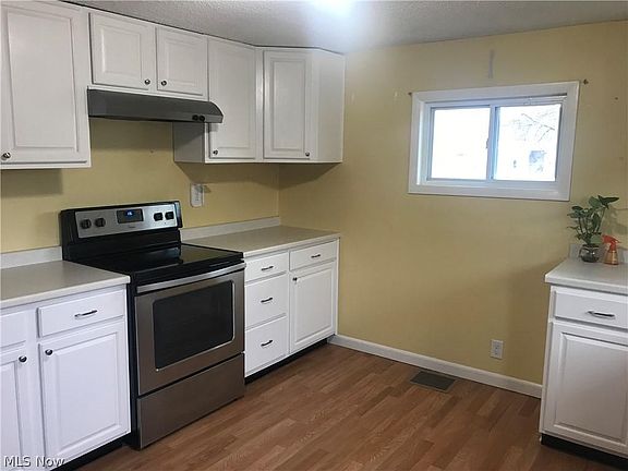 4th image of 2503 Bell St