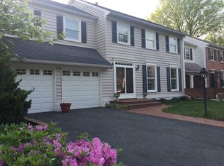 10320 Democracy Ln, Potomac, MD 20854