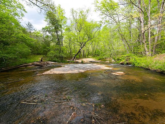 3rd image of 1590 Centennial Rd