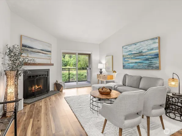 10822 E Riverside Drive #A303, Bothell, WA 98011