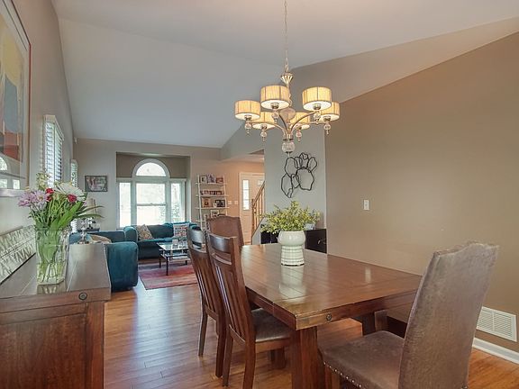 5th image of 147 Copperwood Dr