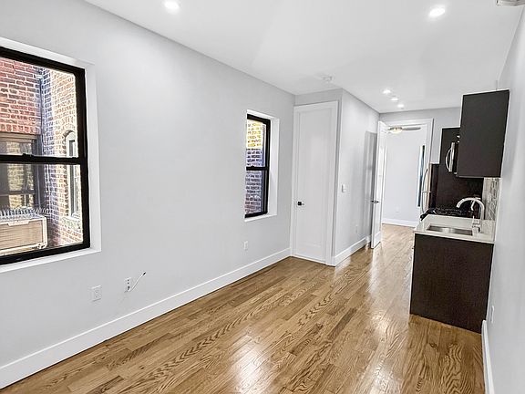 3rd image of 558 W 151st St #5W