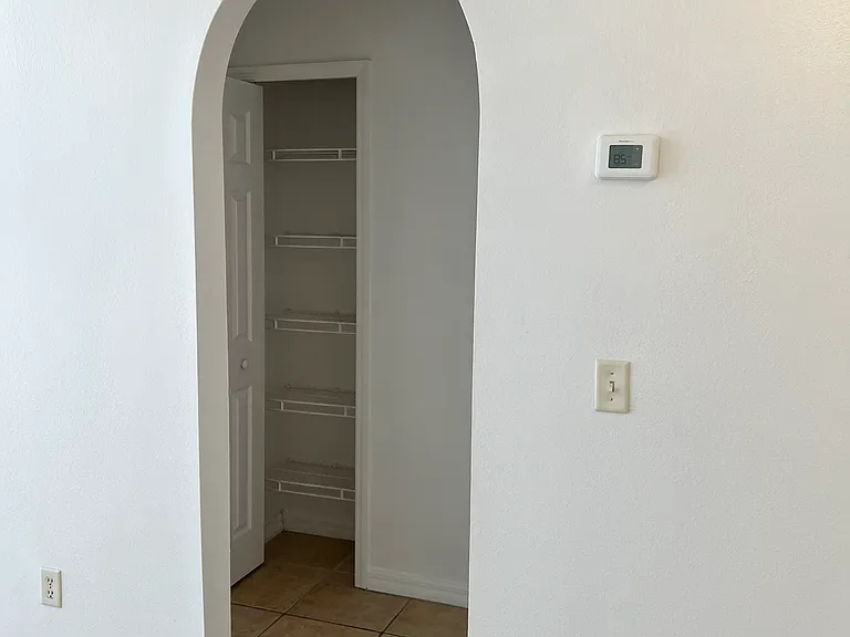 1646 Oak Hill Trl — Photo 13