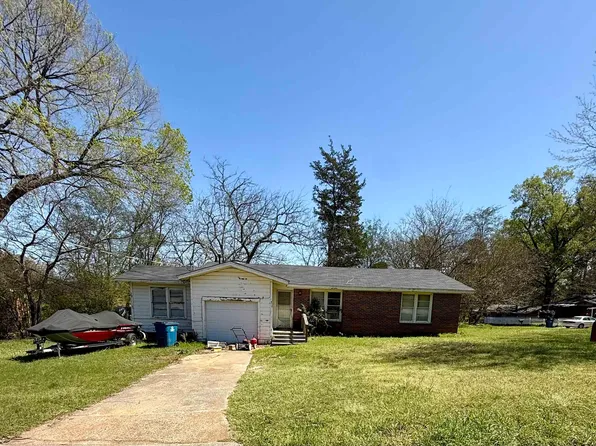 511 Short St, Daingerfield, TX 75638