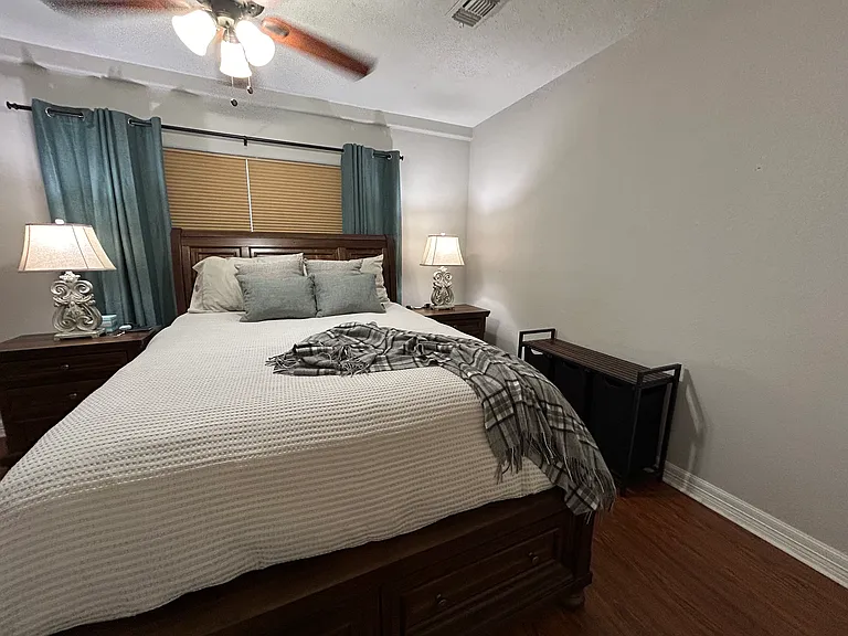712 Hale St — Photo 14