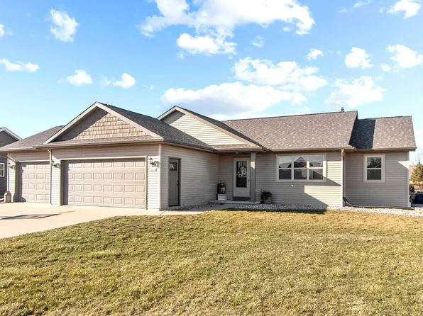 W6220 Sherwood Point Ct, Greenville, WI 54942