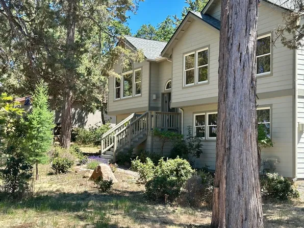 6425 Coopers Hawk Rd, Klamath Falls, OR 97601