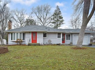15710 Day Pl, Minnetonka, MN 55345