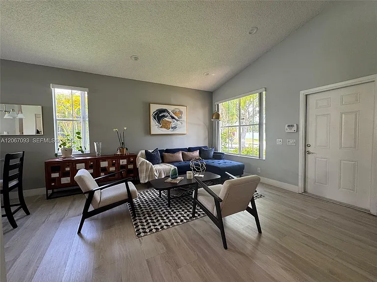 825 Falling Water Rd — Photo 20