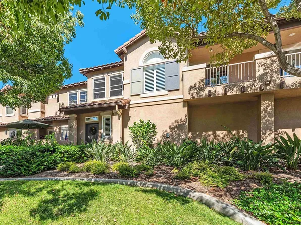 6279 Citracado Cir, Carlsbad, CA 92009