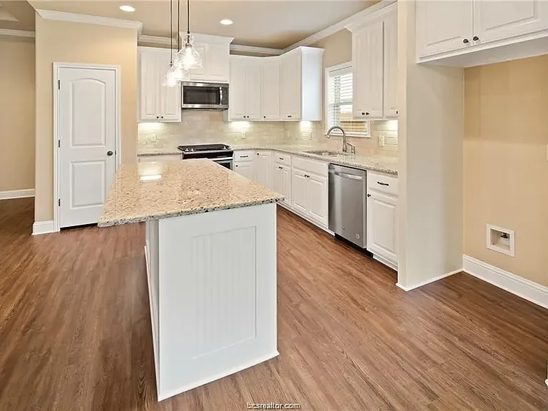 4029 Crestmont Dr — Photo 11