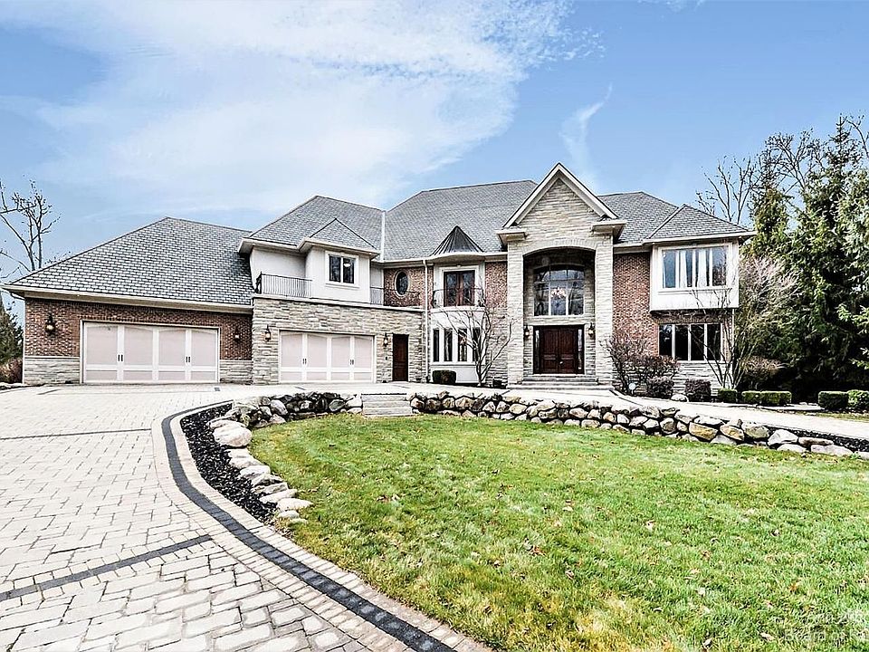 1st image of 293 Brittany Ln
