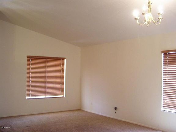 5th image of 765 E Cantebria Dr