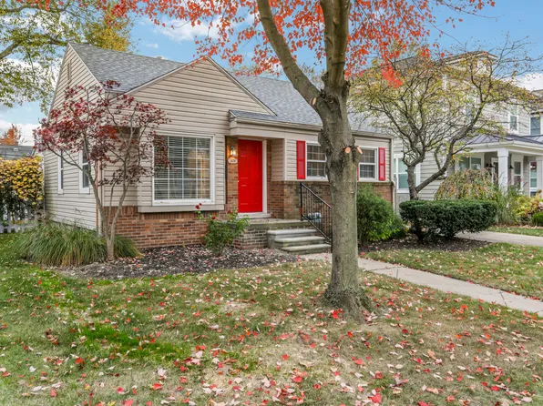1676 Banbury Rd, Birmingham, MI 48009
