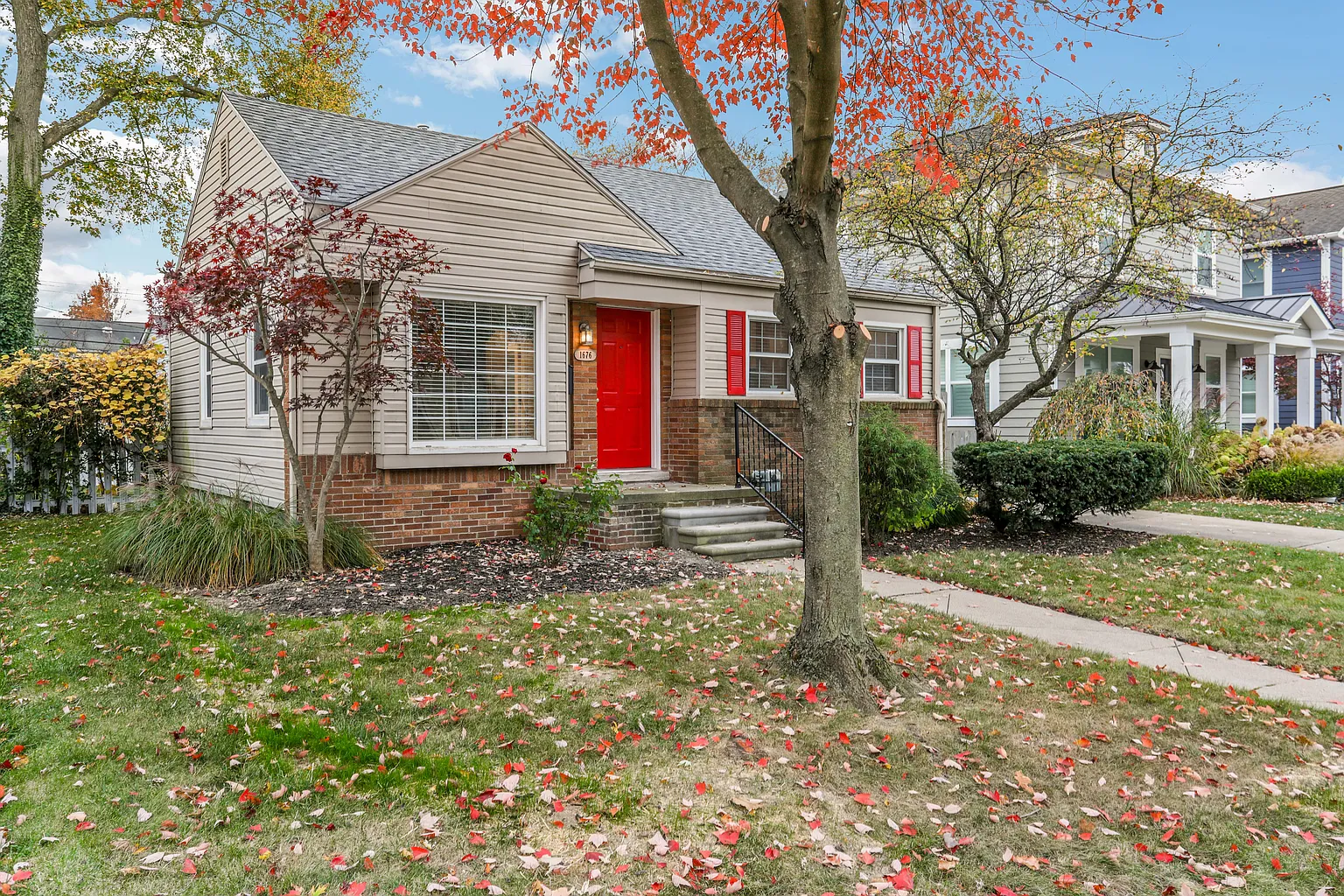 1676 Banbury Rd photo 1