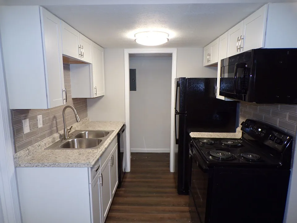 79 Devon Ct