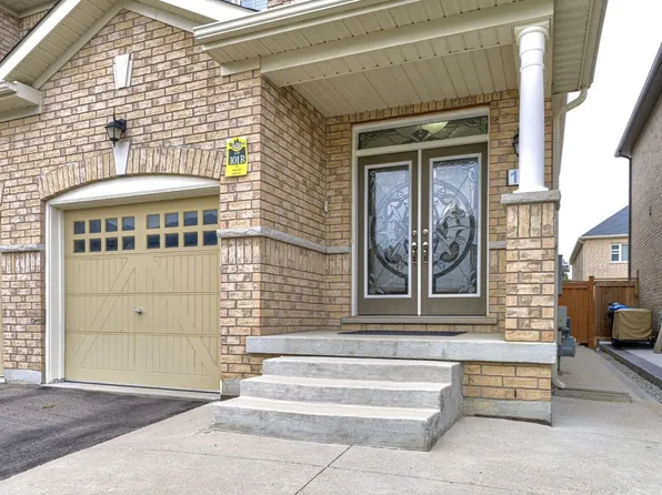 13 Ebury Dr, Brampton, ON L6X 0Z3