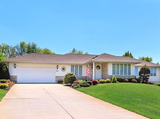 6251 Westwind Rd, Cedar Rapids, IA 52411