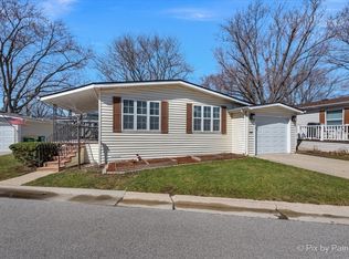 220 Melbrooke Rd, Elgin, IL 60123