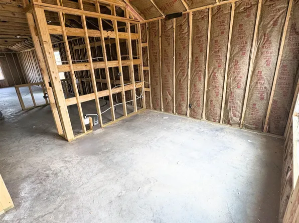 1640 Rambling Brook Dr, Benton, AR 72015