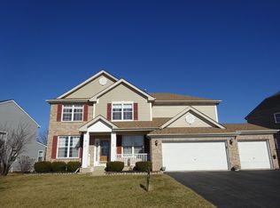 1549 Hawksley Ln, North Aurora, IL 60542
