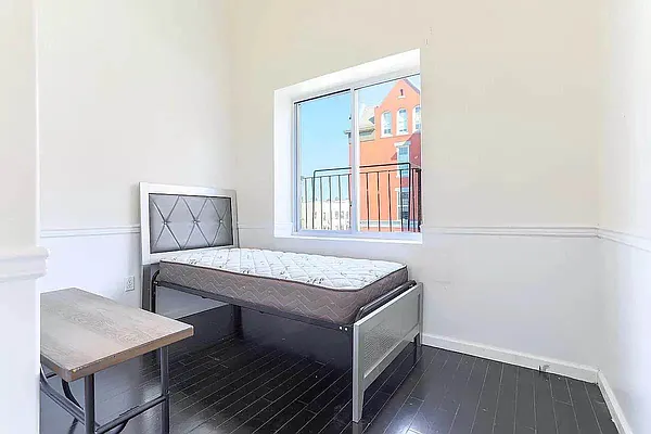 Rented by TorsX Inc | media 6