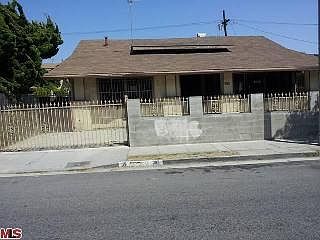 2nd image of 210 S Benton Way