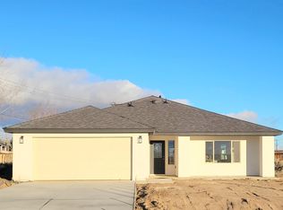 10154 Foothill Rd, California City, CA 93505