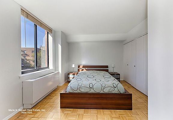 3rd image of 677 Washington St #4E