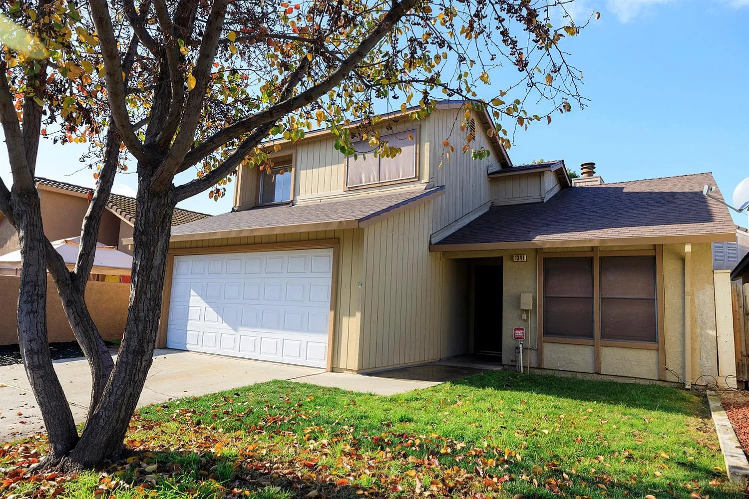 3 bed, 1607 sqft, $2,200 — Photo 2