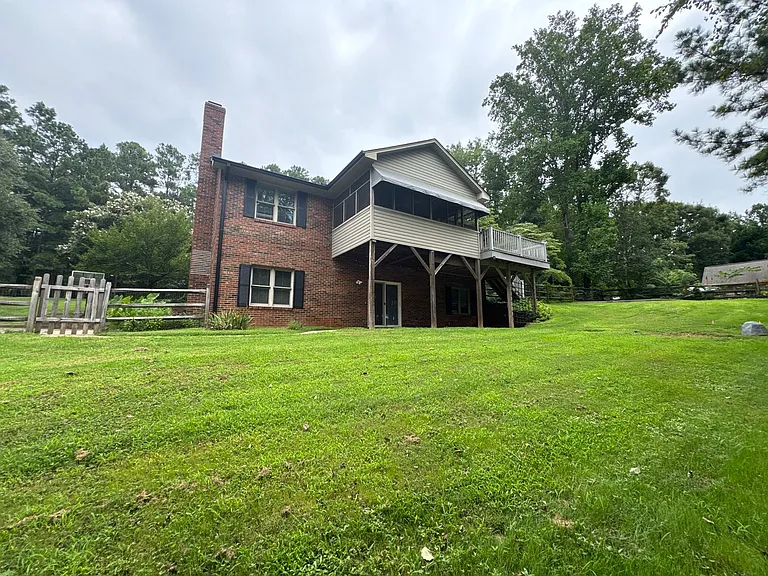 8024 Bradford Ln — Photo 16